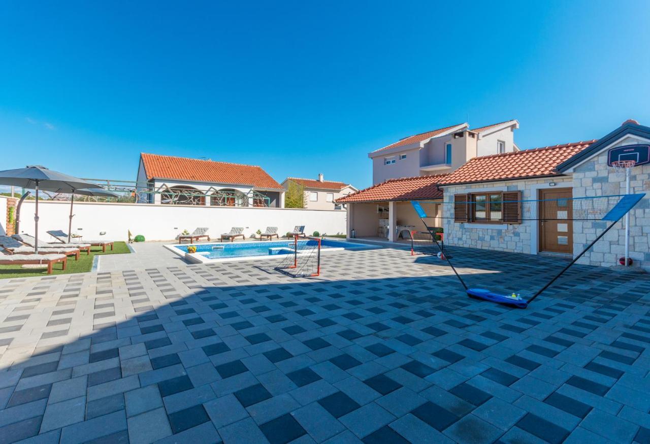 Villa Lucija Биоград на Мору Екстериор снимка